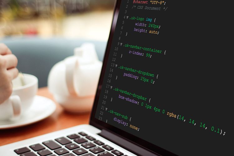 Programmierung auf Computerbildschirm